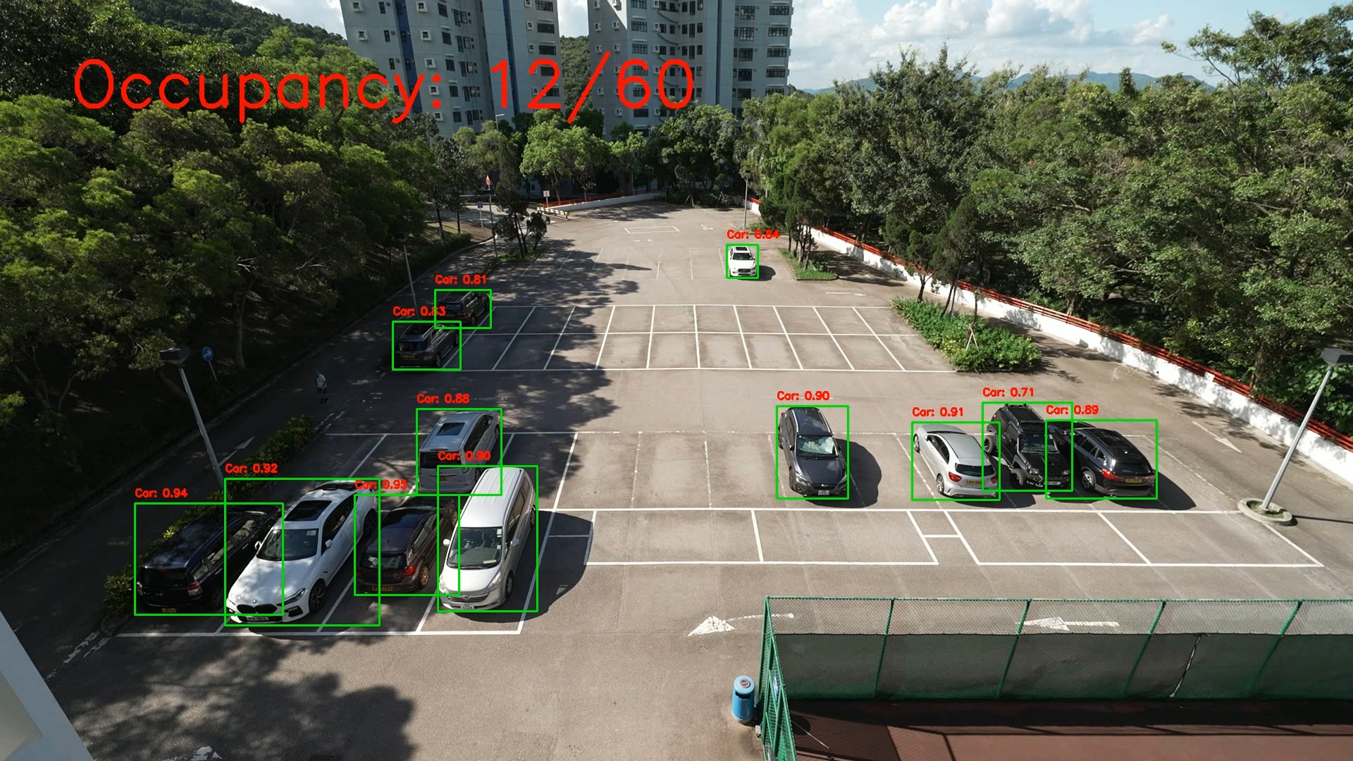 The “Sustainable Smart Campus as a Living Lab” project, led by Prof. Gary CHAN of HKUST’s Department of Computer Science and Engineering, will introduce a smart parking management system powered by Edge AI Camera technology to enable license plate recognition and vacancy detection, in which a patent-pending camera can recognize more than 10 license plates and detect more than 30 vacancies simultaneously.