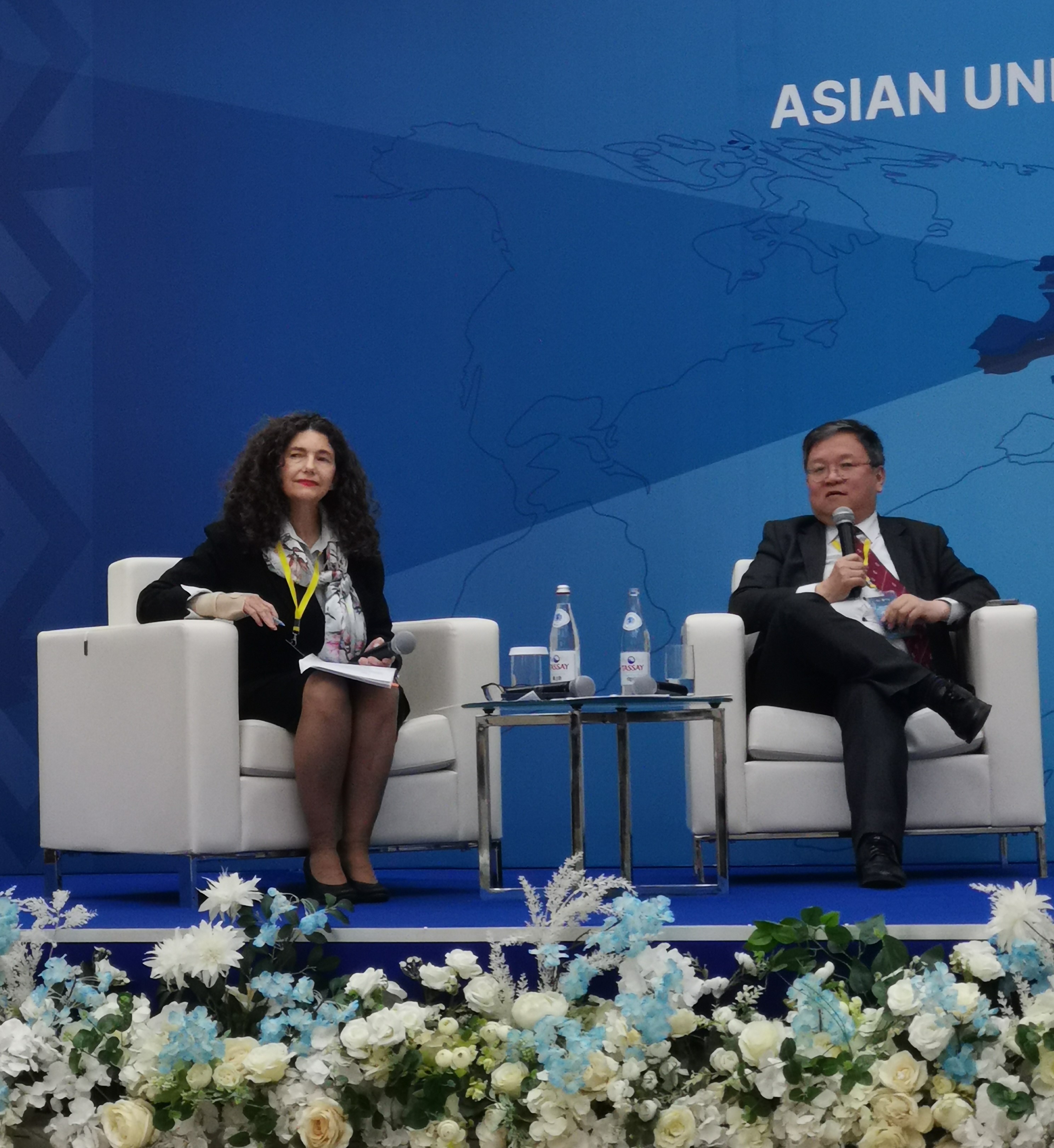 科大首席副校長郭毅可教授在2023年亞洲大學聯盟校長論壇上分享睿見。