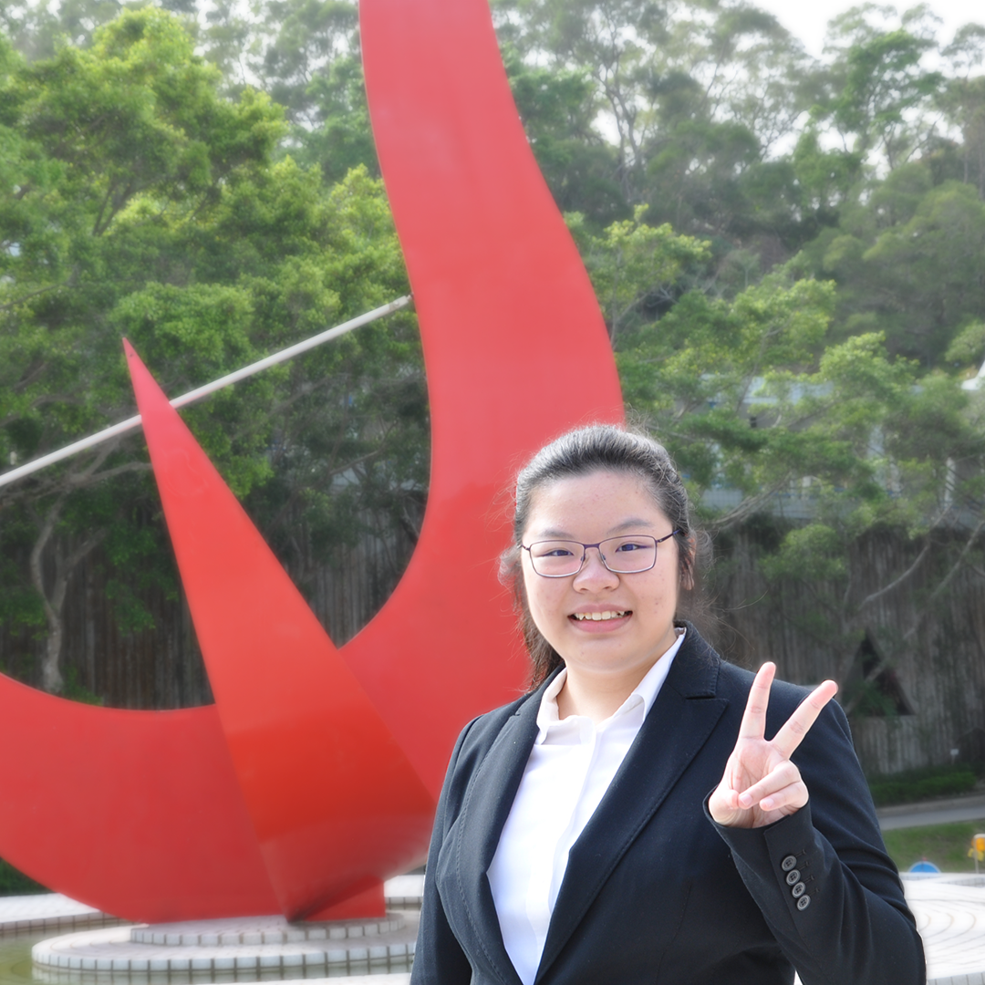 黎敏慧選擇留港攻讀科大理學院的國際科研課程(IRE)，全因她深信這個獨一無二的課程能讓自己提早接觸研究工作。