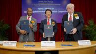 三大洲著名大学签订三边合作协议