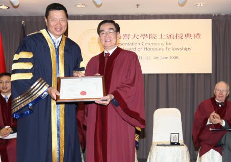  Mr Hui Hok-Chee (right) and Dr the Honorable Marvin Cheung