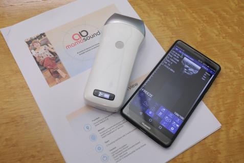  Mamosound(白色器材)配合手机程序，让用户就乳腺癌进行检测