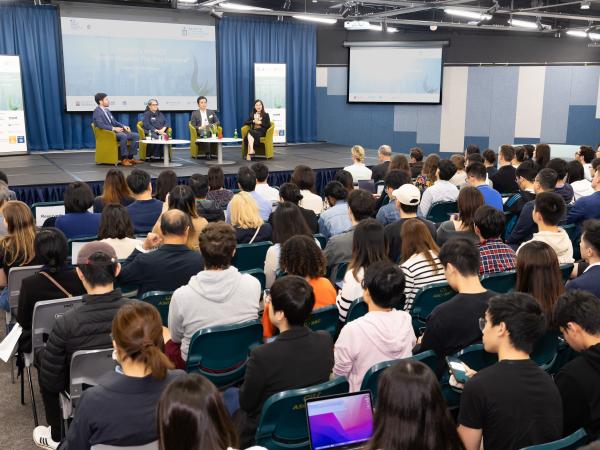 The HKUST x France Panel “Green Finance: The Way Forward” was concluded successfully with a full house of students, alumni and industry practitioners gathering at the campus on March 22.