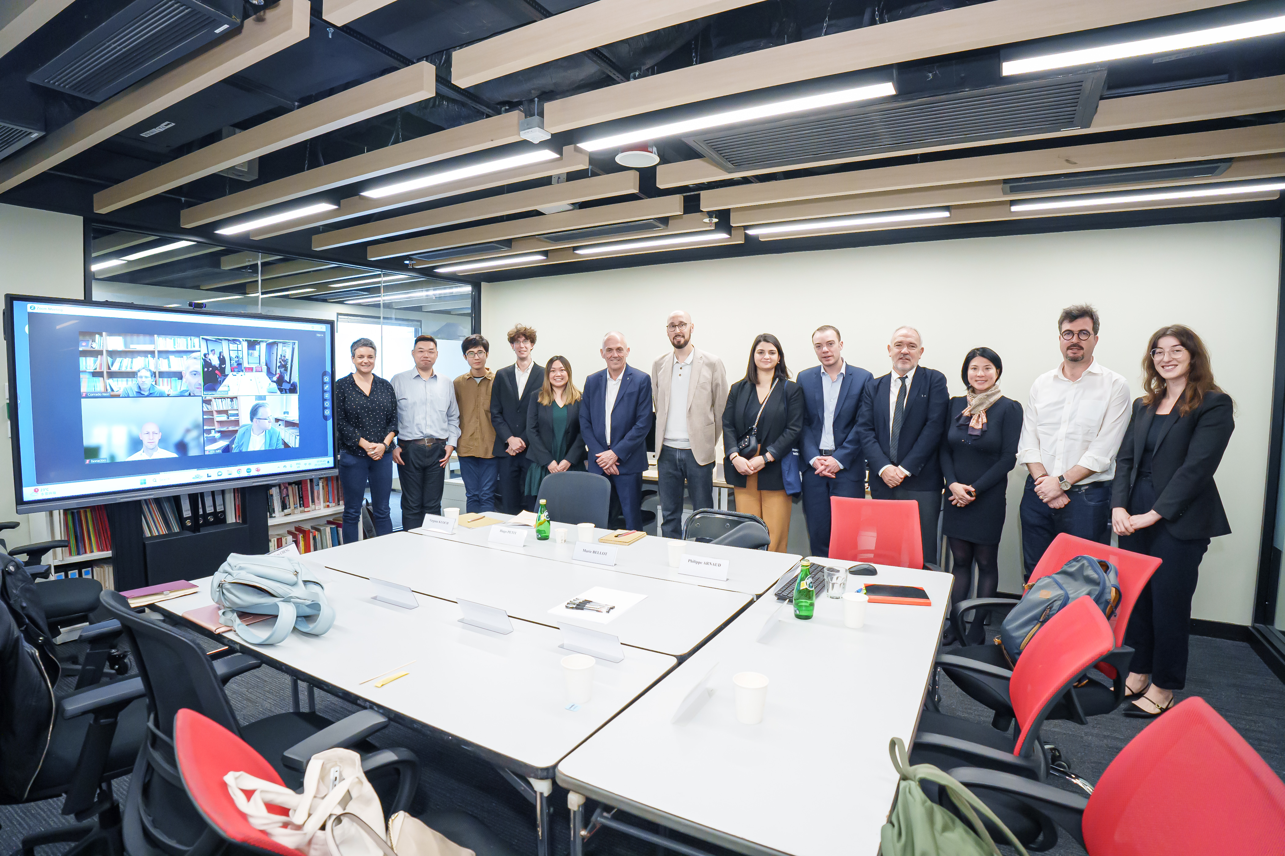 Delegation from the French National Center for Scientific Research (CNRS) visited The French Centre for Research on Contemporary China (CEFC).