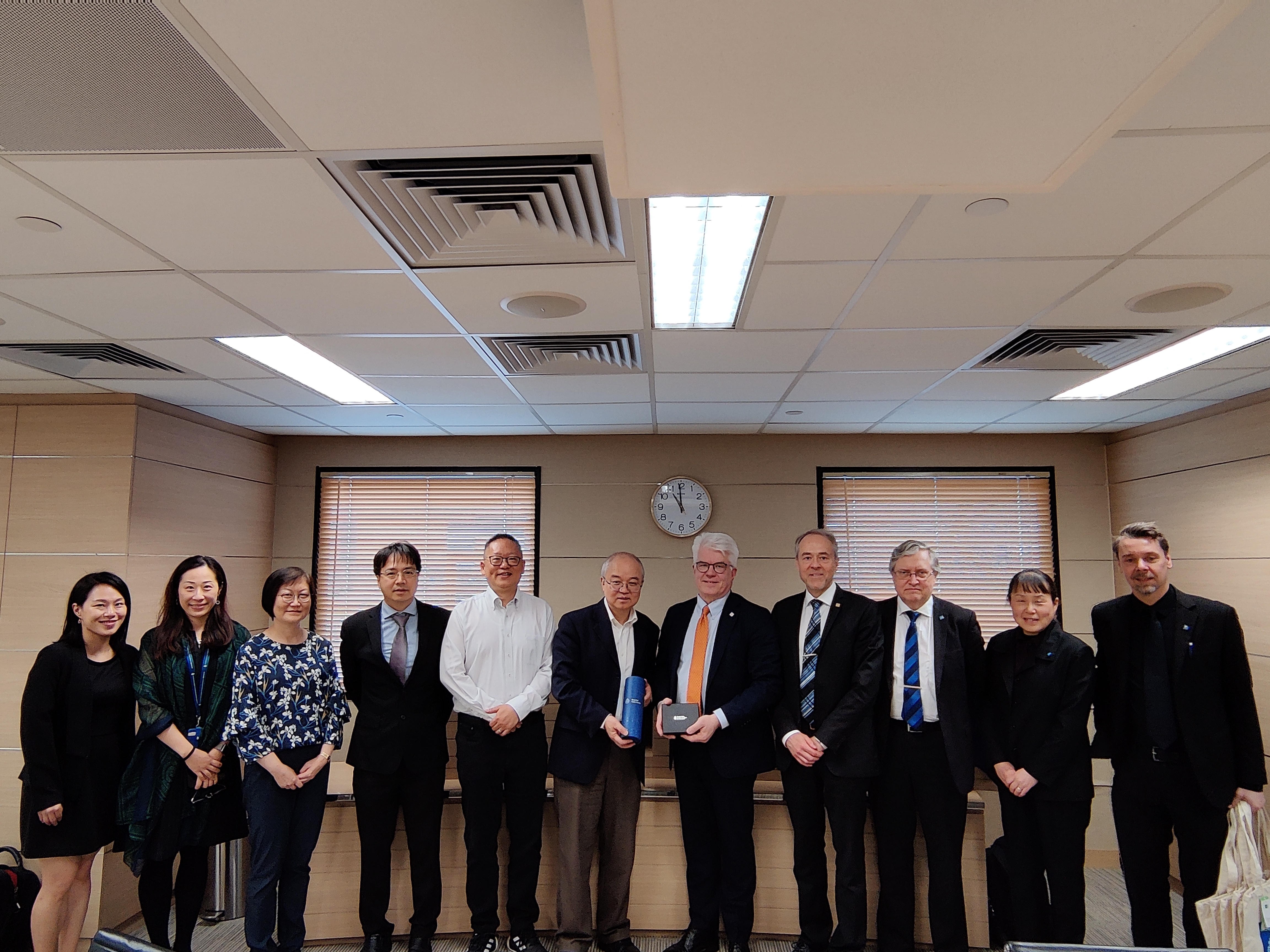 A group photo of the KTH Royal Institute of Technology delegation and HKUST team. 