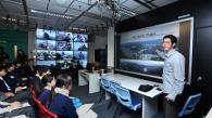 香港科技大学教授指导高中生制作科大校园全景图