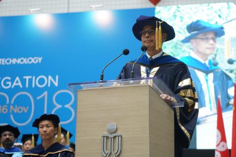  Prof. Wei SHYY delivers his installation speech.