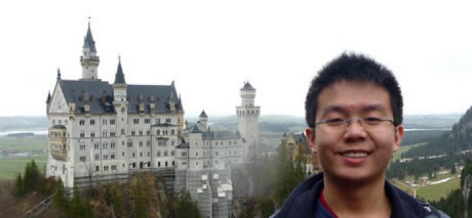  The mechanical engineering student Karry Wong (21 years old) in front of the castle of Neuschwanstein. Photo Source: Private