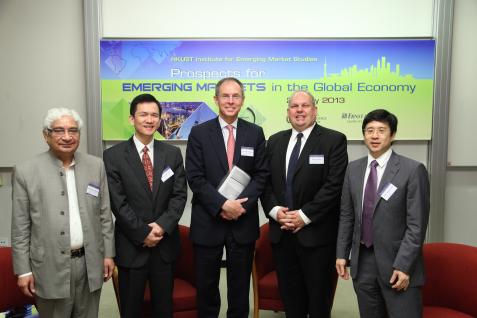  (From left) Prof Deepak Nayyar, Prof Yang Yao, Prof Jan Svejnar, Mr Jay Nibbe and Prof Albert Park at the Forum.