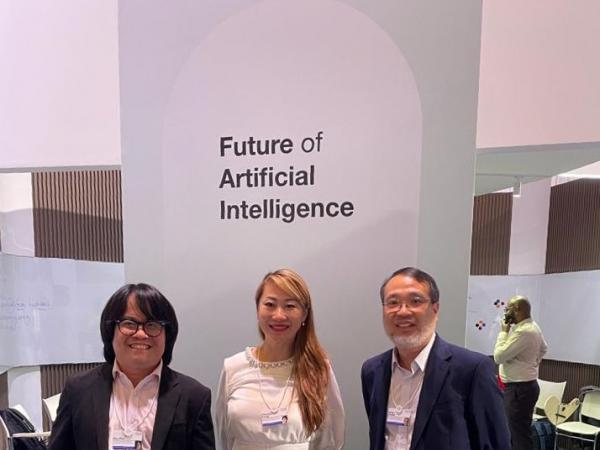(由左起)科大许彬教授、冯雁教授和周敬流教授参加世界经济论坛全球未来理事会年会。