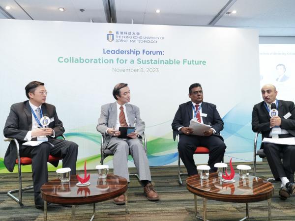 (From left) Dr. Chuanjie ZHANG, Secretary of the Asian Universities Alliance; Prof. Nobuhiro HAYASHI, Vice President for International Affairs of Tokyo Institute of Technology; Prof. H.D. KARUNARATNE, Vice Chancellor of University of Colombo, Sri Lanka; Prof. Ahmed MURAD, Associate Provost for Research of United Arab Emirates University; Prof Hongwei WANG, Vice President of Tsinghua University.
