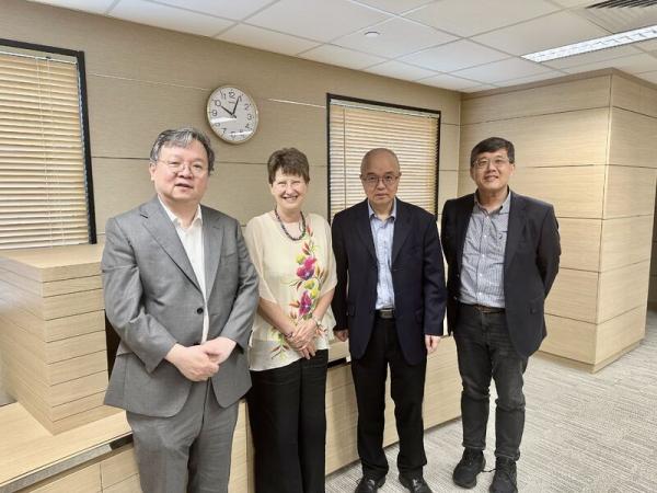 (From left) HKUST Provost Prof. GUO Yike, the University of Warwick Provost Prof. Christine ENNEW, HKUST Vice-President for Institutional Advancement Prof. WANG Yang, HKUST Associate Dean of Engineering (Undergraduate Studies) of School of Engineering Prof. WANG Yu-Hsing. 